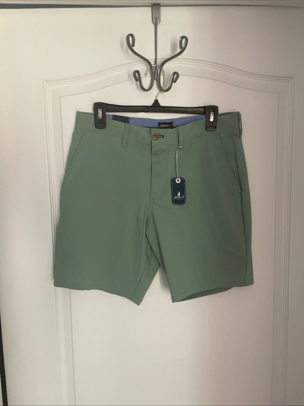 johnnie-O Jupiter Logo Mens Jungle Green Performance Golf Shorts NWT Sz 30 $118